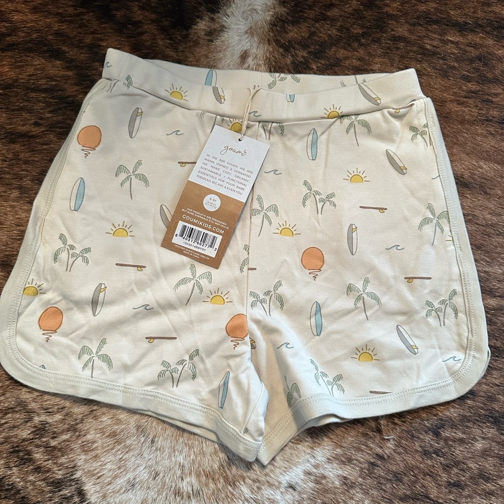 Goumi Kids Surf Print Shorts